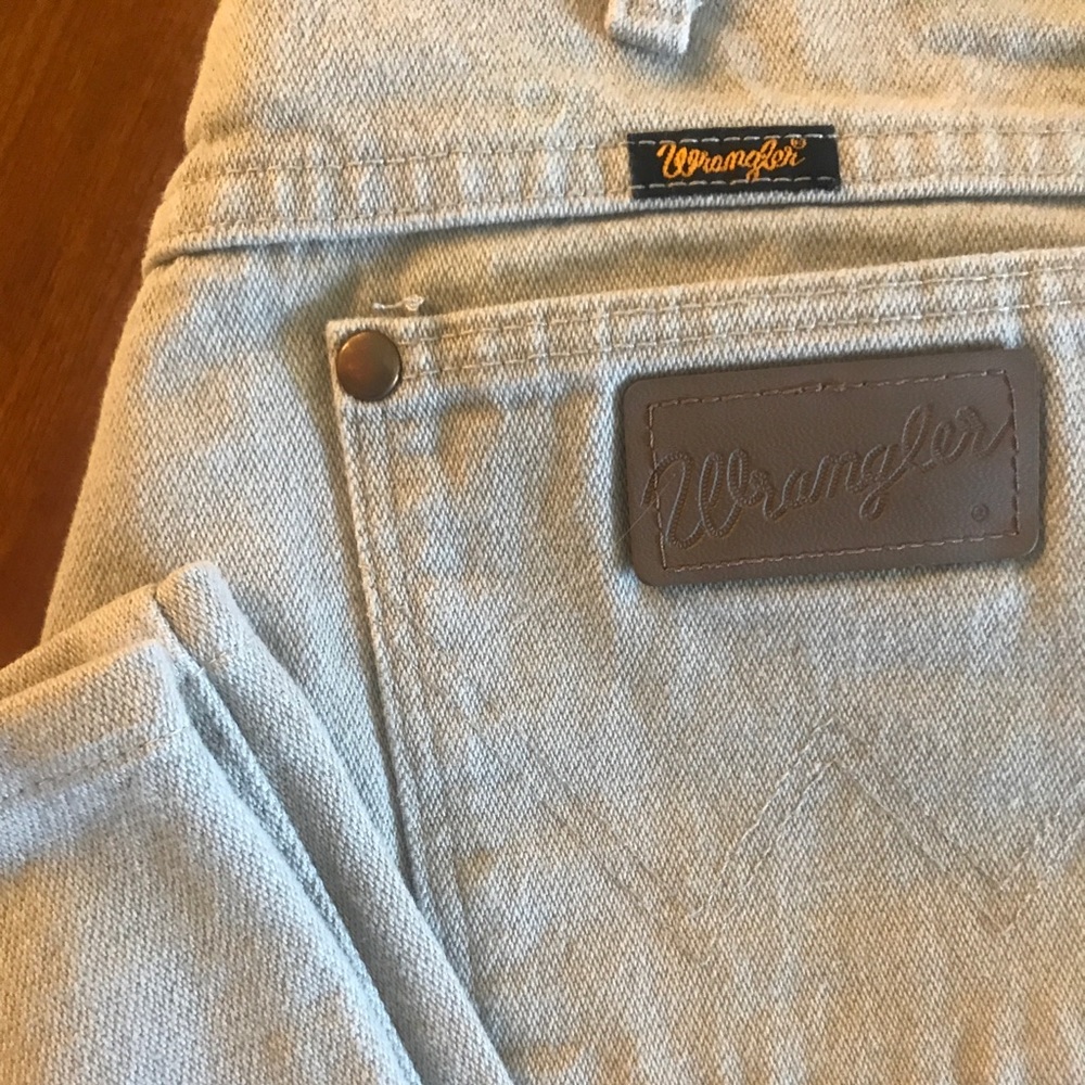 Khaki Wranglers! - Picture 2 of 8